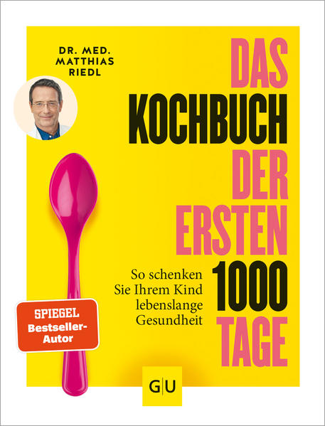 Dieses Buch begleitet Sie durch Schwangerschaft und Babyzeit bis ins Kleinkindalter und bietet jederzeit einfache, gesunde und nährstoffreiche Rezepte - auch zum Kochen mit KindernGesunde Ernährung von Anfang an, ist für werdende Mamas und ihre Babys wichtig. Denn die frühkindliche Prägung bestimmt auch darüber, wie wir später essen. Dr. Matthias Riedl ist Ernährungsmediziner, der ganzheitlich und fachübergreifend arbeitet. Von ihm stammt die Theorie des Buches, die sich auf der aktuellen wissenschaftlichen Forschung begründet. Zum Start werden Sie im Buch also gut an die Hand genommen und erfahren, welche Nährstoffe schon in der Schwangerschaft wichtig sind. Von der Schwangerschaft zur Geburt Als Schwangere besteht schon von Anfang an ein erhöhter Nährstoffbedarf. Dieser lässt sich größtenteils durch eine gesunde Ernährung decken. Das Kochbuch liefert umfangreiche Checklisten, welche Lebensmittelgruppen wie oft gegessen werden sollen. Auch klärt es auf, ob Kaffee, Zucker und Alkohol erlaubt sind. Auch die Themen Stillen, Formularnahrung und Ernährungsverhalten werden umfangreich bedient. Die erste Mahlzeit Ihres Kindes Gerade in der ersten Phase der Ernährung haben Eltern viel Angst etwas falsch zu machen. Das Rezeptbuch liefert neben köstlichen Rezepten für Brei und Fingerfood eben auch Hinweise, wie man entspannt in die Beikost starten kann. Es folgen Empfehlungen für einen nachhaltigen gesunden Start in die Beikost, in der Mischkost empfohlen wird. Neben Obst, Gemüse, Vollwertprodukten werden hin und wieder auch Fleisch, Fisch und Geflügel eingesetzt. Als erster Brei schmeckt zum Beispiel: Süßkartoffelbrei mit Petersilienwurzel Kartoffelbrei mit Brokkoli und Kabeljau Multikornbrei mit Birne Fingerfood und leckere Mahlzeiten im zweiten Lebensjahr Die meisten Kinder lieben es selbst zu essen und können so Hunger und Sättigung gut kennenlernen. Die Rezepte für Fingerfood und Familienküche lassen sich schnell, einfach und lecker nachkochen. Sie servieren dann: Nussbrötchen aus Quark-Hefe-Teig oder fluffige Dinkel-Möhren-Stangen Zucchinischiffchen mit Couscous oder Kohlrabischnitzel mit Romanesco Herzhafte Käse-Mandel-Scones und Hirse-Milchreis mit Fruchtsoße Ein tolles Geschenk für werdende Mamas Sie haben eine Freundin, Schwester oder (Schwieger-)Tochter die aktuell schwanger ist? Dann schenken Sie das neue Kochbuch für Schwangere und Mütter doch weiter. Sie geben Ihnen damit nicht nur leckere Rezepte für Babys an die Hand sondern sorgen auch für viel Sicherheit im Umgang mit den ersten Mahlzeiten des Säuglings.