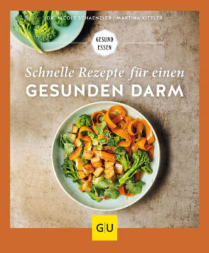 Schnell und gesund Kochen und damit seinen Darm verwöhnen - das geht! Mit dem neuen Kochbuch für Darmgesundheit! Spätestens seit Darm mit Charme wissen Sie, wie wichtig der Darm für die Gesundheit ist. Durch gesunde und nachhaltige Ernährung können Sie Ihren Darm stärken, aufbauen und pflegen. Das Kochbuch zeigt nicht nur leckere Rezepte, sondern erklärt auch in der Theorie, welche Rolle Ernährung für unseren Verdauungstrakt spielt. Gesunder Darm - gesunder Körper Der kurze Theorieteil erklärt den Weg der Nahrung in den Darm, zeichnet die Arbeit der Verdauungsorgane nach und klärt über wichtige Darmbakterien auf. Mit diesem Buch verstehen Sie, wie Essen Ihre Gesundheit beeinflussen kann. Wertvolle Tabellen, hochwertige Infografiken und ausführliche Merkkästen helfen Ihnen, das komplexe Thema anzunehmen und langfristig in Ihr Leben zu implementieren. Blitzrezepte für ein gutes Bauchgefühl Über den Tag hinweg, essen Sie Frühstück, Mittagessen, Abendessen und ggf. den ein oder anderen Snack. Je nach Zusammenstellung der Zutaten sorgen diese nicht nur für eine schöne Sättigung, sondern auch für Wohlbefinden und gute Verdaulichkeit. Starten Sie in den Tag mit einem leckeren Frühstück: Erdbeer-Leinöl-Quark Papaya-Carpaccio mit Hüttenkäse Vanille-Rührei mit Sommerfrüchten Nach nur wenigen Minuten am Herd gibt es zum Mittagessen: Curry-Hirse-Bowl mit Spinat Auberginen-Pasta mit Artischocken Gemüse-Tofu-Pfanne Der Abschluss des Tages setzt sich aus leicht verdaulichen Speisen zum Abendessen zusammen: Paprika-Bohnen-Suppe mit Mandelgremolata Ofengemüse-Salat mit Ziegenkäse Sauerkraut-Puffer mit Feldsalat und Lachs Wobei Sie dieses Buch unterstützt: Das Buch hilft Ihnen, darmgesunde Lebensmittel kennenzulernen und diese im Alltag einzusetzen. Die Rezepte sind einfach, mit wenigen Zutaten und in maximal 30 Minuten zubereitet. Darüber hinaus lernen Sie, mit welchen Zutaten Sie ihren Darm aktiv unterstützen und fördern können. Jedes Rezept enthält einen hochwertigen Tipp, der Informationen liefert, welche Mikronährstoffe enthalten sind und wie diese wirken.