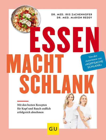 Essen macht schlank - zwei Ärztinnen zeigen Ihnen, wie man mit leckeren, gesunden Gerichten abnimmt! Abnehmen beginnt im Kopf - das machen die beiden Autorinnen gleich zu Beginn ihres Buches klar. Das neue Kochbuch startet mit einem ausführlichen und nutzwertigen Theorieteil. Sie erläutern, wie wir die Rezeptoren in unserem Gehirn austricksen können und somit unser Essverhalten nachhaltig ändern. Kombiniert mit Rezepten der italienischen und französischen Küche - in gesund - ist dieses Buch ein erster Schritt zum Traumgewicht. Wissenschaftliche Erkenntnisse Sechs Regler gibt es, an denen Sie aktiv drehen können, um Ihr Gewicht zu reduzieren. Mit einfachen Worten, Tabellen und Infografiken schafft es das Buch, Ihnen ein neues Bewusstsein zu vermitteln. Sie greifen automatisch zu den richtigen Zutaten, lernen neue Zubereitungen kennen und können so Ihr neues Wissen im Alltag umsetzen. Frühstück & Snacks Ein gesunder Start in den Tag - ganz egal ob am Wochenende oder vor der Arbeit. Das muss einfach sein. Denn nur wer sein Gehirn füttert, kann auch etwas leisten. Starten Sie also mit Quinoa-Obstsalat Kurkuma-Kokos-Bowl Mandel-Pancakes mit Beeren Protein-Bowl in den Tag. Die Rezepte sind schnell zubereitet und lassen sich auch super to go mitnehmen. Suppen & Eintöpfe Wer abnehmen will, fährt mit „flüssigem“ Essen sehr gut. Suppen und Eintöpfe machen satt, haben oft aber viel weniger Kalorien als ihre Pendants, die „festen“ Mahlzeiten. Provenzalische Gemüsesuppe Italienische Tomatensuppe mit Gerste Französische Zwiebelsuppe Kichererbsencurry mit Möhren Salate & Gemüse Gerade frische Salate mit Komponenten aus Getreide, Hülsenfrüchte, Gemüse, gesunden Fetten und Nüssen sind hervorragende Sattmacher, ohne zu Füllen. Danach fühlt man sich fit, satt und bereit für den Rest des Tages. Nizza-Salat plus Rotkohlsalat mit Feta und Nüssen Auberginensalat mit Oliven Gefüllte Zucchini mit Tomate Fleisch & Fisch Traditionelle Fleisch- und Fischgerichte der mediterranen Küche kommen ohne viel Schnickschnack aus. Panade, fetttropfende Soßen und ähnliches werden Sie vergeblich suchen. Stattdessen Frische und eine gekonnte Kombination mit Gemüse kennenlernen. Boeuf Bourguignon mit Buchweizen Rosmarin-Hähnchen mit Kartoffeln Venezianische Paprika mit Sardinen