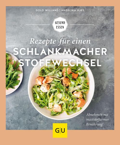 Abnehmen mit maststoffarmer Ernährung ist eine nachhaltige Lösung - das Kochbuch mit Schlankmacher-Rezepten zeigt Ihnen wie es geht! Wussten Sie, dass es in unserem Körper zwei Stoffwechselpfade gibt? Einer, der möglichst viele Kalorien in Erwartung schlechter Zeiten zur Seite legt und einer, der großzügig direkt Energie zum Leben zur Verfügung stellt? Und genau diese beiden Pfade können Sie von außen mithilfe einer gesunden Ernährung beeinflussen. Es geht dabei konkret darum, Maststoffe zu vermeiden. Die Theorie: Maststoffe meiden Maststoffe sind in der heutigen Ernährung vielfach vorhanden. Und das nicht nur in Fertigprodukten und Fast Food. Denn Maststoffe sorgen dafür, dass besonders viele Kalorien zur Seite gelegt werden. Dagegen kann man aktiv etwas tun: Rezepte und Lebensmittel konsumieren, die den Stoffwechsel fördern und anregen und somit langfristig und gesund abnehmen. Die richtigen Lebensmittel Der Theorieteil des Buches klärt Sie darüber auf, wie unser Stoffwechsel arbeitet, wie man Heißhunger vermeidet und zu welchen Lebensmitteln Sie greifen können, um maststofffrei und gesund zu essen. Diese sind zum Beispiel: Wildfleisch, Geflügel sowie Fisch Mozzarella, Frühstücksei Pilze, Sauergemüse, Grünes Gemüse, Beeren Passende Rezepte für das Frühstück Rührei - mit Kräutern, Spinat oder Gemüse Selbstgebackenes Sauerteigbrot Möhren-Nuss-Aufstrich Scharf marinierte Paprika Mittagessen - warm und sättigend Es geht nicht darum, die zehnte Diät auszuprobieren und auf Teufel komm raus Kalorien einzusparen. Viel mehr ist die richtige Art des Kochens und eine hochwertige Lebensmittelauswahl die Lösung. Probieren Sie doch mal: Petersilien-Kartoffelsuppe mit Lachs Minestrone alla Genovese Linsensuppe mit Pak Choi Schnelles Puten-Tonnato Geschmorte Hähnchenkeulen mit Kräuterreis Makkaroni mit Zitronen-Sahne-Soße Essen, bis Sie satt sind Um Heißhunger zu vermeiden und auf Maststoffe zu verzichten, hilft es, den Tag zu planen und hochwertige Mahlzeiten für Frühstück, Mittagessen und Abendessen auszuwählen. Kleine Gerichte, sowie selbstgemacht Dips und Soßen helfen, aus einem Stück Sauerteigbrot ein köstliches Abendessen zu zaubern. Das Kochbuch zeigt außerdem, wie leicht man Desserts selbst machen kann, ohne klassischen Haushaltszucker zu verwenden.