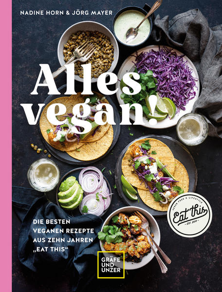 Eat this! - hinter dieser verlockenden Aufforderung steckt einer der beliebtesten Foodblogs Deutschlands. Das Besondere: Hier geht es ausschließlich vegan zu. Aber sicher nicht auf die langweilig-fade Art! Wer den Blog besucht, dem leuchten sofort viele, viele Yummy-Gerichte entgegen. Etwa Vegan Beef and Broccoli. Oder deftiges Jackfruit-Gulasch. Und in der Tat: Rezepte, die so tun wie Fleisch sind die große Leidenschaft von Nadine und Jörg, den beiden Blog-MacherInnen. Das kommt an! Mehrfach ausgezeichnet, erfreut sich Eat this! steigender Beliebtheit - und das nun schon zehn Jahre lang! Zeit also, die besten Rezepte in einem Buch zu versammeln und mit ganz viel neuem Vegan-Soulfood zu garnieren. Ganz nach dem Motto: Eat this!