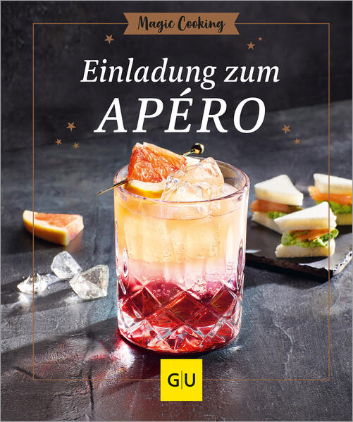 Tauche ein in die Welt des lässig-sommerlichen Apéro, die dich und deine Gäste verzaubern wird, und entdecke eine Vielzahl an kreativen Drink- und Snackkreationen, die deine Sommerabende auf das nächste Level bringen! Ob spannende Variationen des Klassikers Aperol Spritz oder andere leichte Aperitifs und Cocktails - dieses Buch bietet eine bunte Auswahl an erfrischenden Sommerdrinks und natürlich den passenden Snacks. Lass dich auf eine magische Weise inspirieren und öffne deine Balkon-Tür für die blaue Stunde und mehr Sommer im Glas und auf dem Teller. Also einfach mal öfter zum Apéro einladen - »Cheers« und »Salute«!