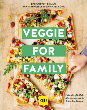 Vegetarische Rezepte für die ganze Familie!Alles vegetarisch - der Megatrend prägt immer mehr Familien! Alle sitzen fröhlich am Esstisch, und plötzlich sagen die Kleinen: „Wir mögen keine Tiere essen!“ Tatsächlich sind immer mehr Kinder und Jugendliche Vegetarier aus Überzeugung. Und da fragen sich die Eltern natürlich, wie sie es schaffen können, die ganz Familie ohne Fleisch und Fisch gesund zu ernähren und mit allem Wichtigen zu versorgen. Und zwar jeden Tag! Groß und Klein gesund ernähren: Die 150 vegetarischen Rezepte von Veggie for Family sind so abwechslungsreich, ausgewogen, bunt und gesund, dass selbst Fleischesser nichts vermissen werden! Vor allem sind die leckeren Gemüse Ideen perfekt für die Familienküche: wenige Zutaten, einfache, schnelle Rezepte, die alle gesund und glücklich satt machen. Das Autorenteam um die Kinderernährungs-Expertin Dagmar von Cramm weiß aus jahrelanger Erfahrung, was Familien brauchen: Mit über 4 Millionen verkauften Koch- und Ernährungsbüchern zählt sie zu den erfolgreichsten Food-Journalistinnen Deutschlands. Sorgenfreie Jeden-Tag-Küche: Veggie for Family ist also von Experten für Eltern - ein Familienkochbuch für vegetarische Gerichte, die so alltagstauglich wie lecker sind. Ob Frühling, Sommer, Herbst oder Winter - mit diesen Gemüse Ideen lässt sich das ganze Jahr über gesund vegetarisch leben! Veggie for Family auf einen Blick: Was koche ich heute: Vegetarische Gerichte für die ganze Familie rund ums Jahr - für Frühling, Sommer, Herbst und Winter. Alltagstauglich, auch fürs Homeoffice mit Kindern geeignet: Bunte, sonnige Gemüse Ideen, die allen schmecken und schnell gehen. Von Experten für Eltern: Die Autoren haben selber Kinder. Und wissen aus eigener Erfahrung, worauf es ankommt, wenn in der Familie alles vegetarisch ist! Sorgenfrei vegetarisch leben: Ausgewogene, gesunde Familienküche, die Mangelerscheinungen gar nicht erst aufkommen lässt.