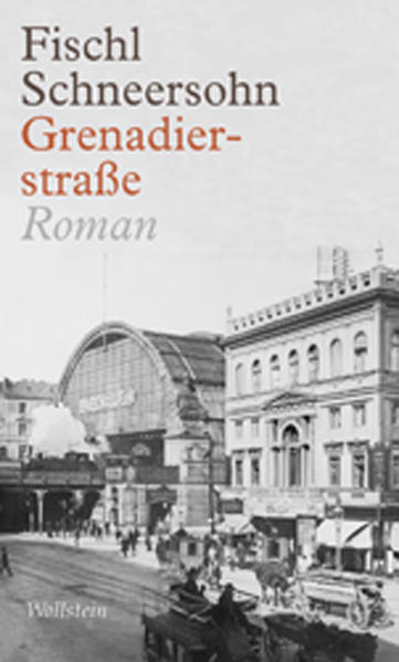 Ein zeitgenössischer Großstadtroman über das Berlin der frühen 1920er Jahre: Eine Geschichte voller Begegnungen zwischen Ost und West, erstmals aus dem Jiddischen übersetzt. Bahnhof Alexanderplatz: Ein bedeutender Rebbe aus Osteuropa trifft ein und wird von Hunderten Chassidim aus der Berliner Grenadierstraße begeistert empfangen. Der Protagonist, der deutsche Jude Johann Ketner, beobachtet diese Szene zufällig. Als Sohn eines wohlhabenden liberalen Bankiers ist Ketners Lebenswelt von Begegnungen unterschiedlichster Art geprägt: deutsche Burschenschaftler, jüdische Medizinstudenten aus Russland, Zionisten und Sozialisten, liberale und konservative deutsche Juden kreuzen seinen Weg ebenso wie orthodoxe Juden aus Osteuropa. Die Grenadierstraße, sinnbildlich für den Ort der Begegnungen zwischen Ost und West, ist mehrfach Schauplatz seines Lebenswegs, bis er letztlich dem Rebben folgt. Auf diesem Weg wird mehrfach die Perspektive des »Fremden« gebrochen, und so entfaltet sich in diesem Adolenszenzroman ein differenziertes Panorama jüdischen Lebens in den ersten beiden Jahrzehnten des 20. Jahrhunderts.