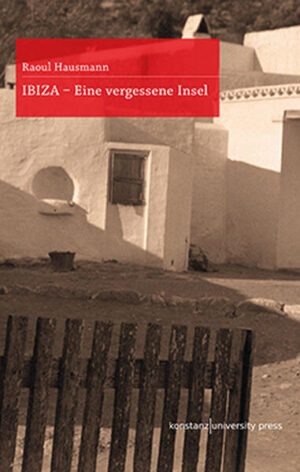 Der Traum von einem anderen Leben und Schreiben. Raoul Hausmann auf Ibiza. Als Raoul Hausmann Mitte der 1930er Jahre nach Ibiza emigriert, war die Insel nicht nur Zufluchtsstätte zahlreicher Intellektueller, wie etwa Walter Benjamin, sondern auch ein Ort, an dem sich Tradition und Moderne in eigentümlicher Weise überkreuzten. Die Insel war zu dieser Zeit noch weit davon entfernt, eine touristische Destination zu sein. Hausmann entdeckt hier seine ethnographische Ader und dokumentiert die Landschaft und ihre Bewohner in Texten und Fotografien. Es lebten gerade einmal 30.000 Einwohner auf der gesamten Insel, die verschiedenen Tätigkeiten nachgingen. Sie waren Fischer, Landwirte und Handwerker zugleich und richteten ihren Hausstand dementsprechend ein. Ein jedes Ding hatte dort seinen Platz: Die Form folgte auch hier der Funktion - nur schon seit Hunderten von Jahren. Für Hausmann war Ibiza eine regelrechte Entdeckung zwischen Archaismus und Avantgarde und wurde so zur Projektionsfläche eines anderen Lebens und Schreibens. Hausmann fertigte umfangreiche Studien zur besonderen ibizenkischen Architektur an, die als Präfiguration der klassischen Moderne auch von Le Corbusier und Gropius entdeckt wurde, arbeitete über die Geschichte der Insel, aber auch über archäologische Funde und ethnographische Besonderheiten. Er plante, aus diesen Arbeiten ein Buch zu machen, das er auch mehreren Verlagen anbot. Gleichwohl blieb dieses hybride Projekt zwischen Reiseführer und ethnographischer Studie unveröffentlicht und wird nun anhand der Materialien aus dem Nachlass erstmals ediert. Die Edition enthält zahlreiche Fotografien und Skizzen, die Hausmann eigens für die geplante Publikation anfertigte.