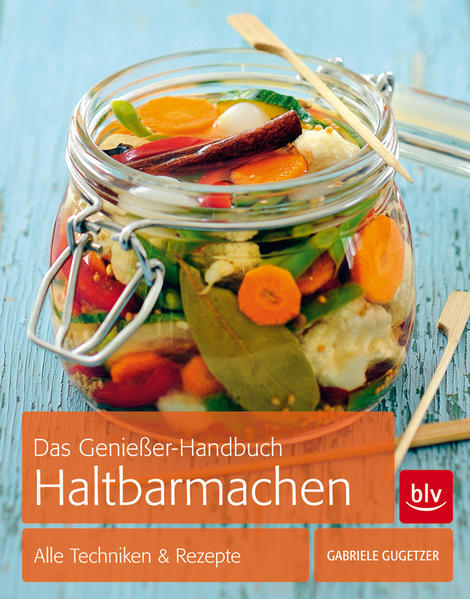 Alles drin: das umfassende Handbuch mit bewährtem Küchenwissen und pfiffigen Praxistipps - frisch und locker präsentiert. Die Basics: Einkauf, Lagerung, Vorratshaltung. Techniken: Einkochen, Dörren, Trocknen, Einsalzen, Einlegen - auch in Alkohol, Kandieren, Verzuckern etc. Rezepte zur jeweiligen Konservierungstechnik. Extra: die gesunde Resteküche - mit Rezepten.