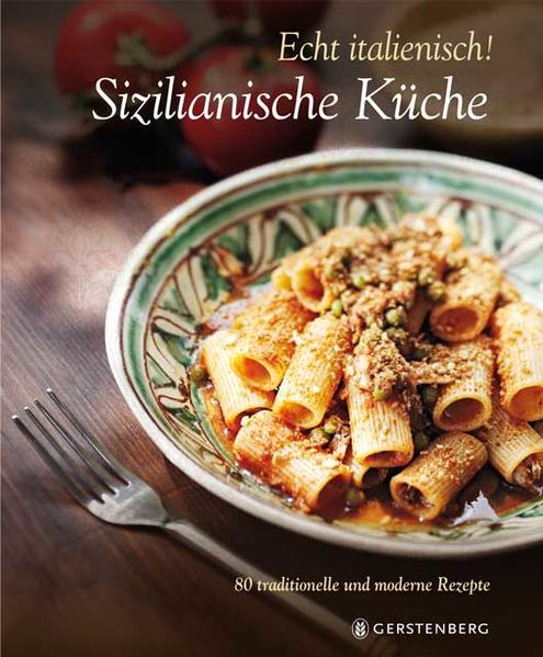 Dieses Buch ist in Zusammenarbeit mit ausgewählten Restaurants, Spitzenköchen und Fotografen Siziliens entstanden. Das Ergebnis ist eine farbenfrohe kulinarische Reise rund um die geschichtsträchtige Insel. 80 traditionelle Rezepte und moderne Kreationen verführen zum Nachkochen, während die atmosphärischen Fotos von Land und Leuten Siziliens den Betrachter unmittelbar vor Ort bringen. Für Liebhaber der echten italienischen Küche gibt es zusätzlich einen Serviceteil über die besonderen Produkte und Weine Siziliens. Damit holen Sie sich den Sommer und reichlich Dolce Vita ins Haus!