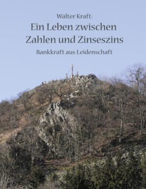 „Bei der Beurteilung aller Zeugnisse muss allerdings berücksichtigt werden, dass die neben unserem Elternhaus in der Schule wohnenden Lehrer mir einen Bonus bei der Einschätzung der Leistungen mitgeben mussten, wollten sie doch an unserem jeweiligen Schlachtekohl teilhaben. Mir als Kleinster oblag jeweils diese lästige Aufgabe, entsprechend Wurstbrühe und eine mehr oder weniger große Wurst rüber zu bringen. Wer mir sicherlich diesen Bonus nicht gewährte, war Lehrer Weigelt, den ich wirklich überhaupt nicht leiden konnte. Das beruhte sich höchst wahrscheinlich auf Gegenseitigkeit. Ich sehe heute noch den etwa 60-jährigen Stoppelkopp vor mir. Er war etwa 1,60 Meter groß und stets mit seinem dunkelgrauen vor Dreck stehenden Anzug bekleidet. Und nicht nur das. Eines Morgens erschien er vor der Klasse mit offenem Hosenstall …“ Der aus Schlotzau stammende Autor Walter Kraft schildert in teilweise sehr trockenem Humor die wichtigsten Stationen seines Lebens. Er erzählt von seinem griesgrämigen Opa, einem Lehrer, den er so gar nicht ausstehen konnte, seiner Zeit als Bankkraft und davon, dass er jetzt selbst ein stolzer Großvater ist, der seine Enkelin vergöttert.