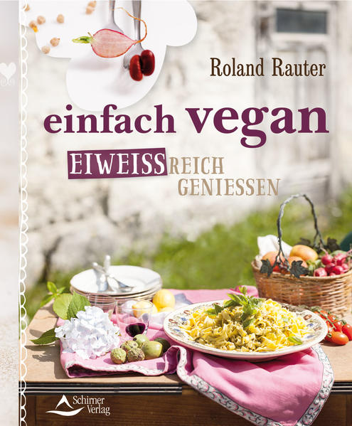 Sich genussvoll vegan UND eiweißreich ernähren - natürlich geht das! Wichtig ist, dass wir Lebensmittel, die viele essenzielle Aminosäuren enthalten, intelligent zusammenstellen, sodass unser Körper die für alle Lebensfunktionen wichtigen Eiweiße bilden kann. Nüsse, Saaten, Hülsenfrüchte und Pilze spielen hierbei eine große Rolle. In seinem neuesten Buch der »einfach vegan«-Reihe zeigt Ihnen der bekannte Vegan-Koch Roland Rauter abwechslungsreiche, ausgewogene und raffinierte Gerichte, mit denen es Ihnen und Ihren Lieben vom Frühstück bis hin zum Abendbrot garantiert an nichts mangeln wird. Entdecken Sie die gesunde Vielfalt der pflanzlichen Eiweiße!