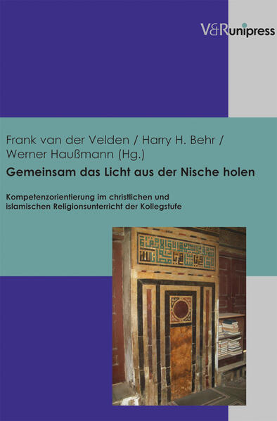 Mit welchen Kompetenzen für den Umgang mit der eigenen Religion bzw. Religiosität entlassen wir unsere Schüler aus dem Religionsunterricht der Kollegstufe? Wie werde ich als Lehrkraft in meinem religiösen Handeln von Philosophie, Psychologie, Soziologie, Naturwissenschaften etc. angefragt? Wie verhindere ich eine Spaltung der Welt in ein »Haus der Religion« und ein »Haus der Wissenschaften«? Dieser Band legt erstmalig den Grund für die theologische und pädagogische Konzeption eines kompetenzorientierten islamischen Religionsunterrichts in der Kollegstufe. Die Autoren kommentieren diese Konzeption aus Sicht der katholischen und evangelischen Religionspädagogik, nehmen zu Kompetenzhorizonten von Schülerinnen und Schülern Stellung und leiten aus dem christlich-islamischen Religionsgespräch im 8. Jahrhundert eine kompetenzorientierte Schriftdidaktik für den Religionsunterricht ab. Abgerundet wird der Band durch Unterrichtsentwürfe, die aus schulpraktischen Übungen resultieren. With what compentencies are our A-level students equipped in terms of their own religion and religiousness when they have completed their religious education? What is required of a teacher’s religious practice in terms of philosophy, psychology, sociology, natural sciences etc.? How can a teacher prevent a division of the world into a “house of religion” and a “house of sciences”? This volume is the first to lay the foundations for a theological and pedagogical concept for competency-based Islamic A-level religious education. The authors comment on this concept from the perspective of catholic and protestant religious education, give their views on the competency horizons of students and extrapolate from 8th-century Christian/Islamic inter-religious dialogue competency-based scripture lessons for religious education. The volume is supplemented with teaching concepts drawn from practical exercises in class.