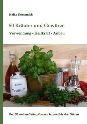 Der Titel ist Programm. Von Anis über Borretsch, Liebstöckel, Majoran, Sesam, Schwarzkümmel bis zum Zimt werden 50 häufig verwendete Kräuter und Gewürze beschrieben. Im zweiten Kapitel folgen je ein Ministeckbrief für weitere 50 Würzpflanzen, die seltener im Gebrauch sind. Ajowan, Bertram oder Mahaleb gehören dazu. Schwerpunkt des Buches ist die Verwendung der Pflanzen in der Küche. Da diese ebenso Heilpflanzen sind, spielt auch deren Wirkung eine wichtige Rolle. Alle beschriebenen Pflanzen werden mit ihrem lateinischen Namen konkret benannt und alphabetisch noch einmal aufgelistet. Nicht ganz so geläufige Begriffe aus der Welt der Küche finden Sie in einem kurzen Glossar. Im Abschluss gibt die Autorin Tipps zum allgemeinen Umgang mit Kräutern und Gewürzen. Ratschläge für Gärtner und Hinweise zur Aufbewahrung runden die ersten Kapitel ab. Zuletzt findet der Leser Hinweise zu Bezugsquellen von Pflanzen und Samen sowie von seltenen Gewürzen und Würzmischungen. Eine Bibliographie benennt mehrere interessante Bücher zum Weiterlesen.