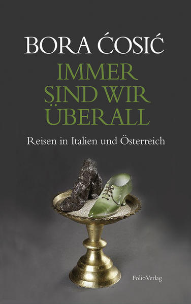 Sinnliche Streifzüge durch Landschaften, Kulturräume und Küchen. Was sieht und riecht ein großer, lebensweiser, mehrfach preisgekrönter Europäer, wenn er durch Europa reist? Einer, der in seiner Person viele Kulturen vereint und den der Krieg staatenlos gemacht hat … Welche Bilder entstehen in seinem Kopf, wenn er den Duft von Aprikosen atmet - oder den von Zimt, Kaffee, Vanille … wenn er in Rom vor den Trümmern der Antike steht, vor dem verschmitzt lächelnden heiligen Prokulus in Naturns, vor den sanft gewellten Weinbergen von Melk und Krems, wenn er in die weltbeste Salami aus dem umbrischen Norcia beißt oder in Wien auf den Künstler Spoerri trifft …? ?osi? lässt uns teilhaben an seinem inspirierenden Gedankenstrom, an den überraschenden Assoziationen, die ihn auf seinen Reisen nach Italien und entlang der Donau bewegen - und die sich schließlich zu einem wundersamen Bild Mitteleuropas fügen.