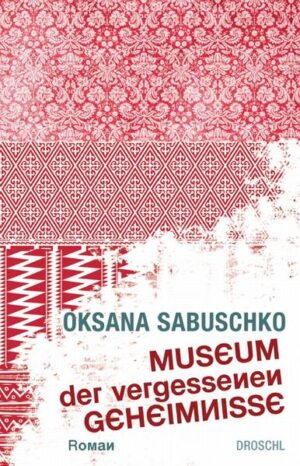 Oksana Sabuschkos zweiter Roman ist eine schonungslose, mutige und manchmal schockierende Abrechnung mit den gesellschaftlichen Verhältnissen der Ukraine. In einem komplexen Panorama erzählt sie die Geschichte dreier Frauen und damit auch die schwierige und verworrene Geschichte der Ukraine im 20. Jahrhundert. Daryna ist Fernsehproduzentin in Kiew. Eines Tages entdeckt sie ein Foto der Partisanin Helzja, Mitglied der Ukrainischen Aufstandsarmee in den 40er Jahren, und beschließt, ihre Geschichte in einer Dokumentation aufzuarbeiten, umso mehr, als sie sich im Zuge ihrer Recherchen in Helzjas Enkel verliebt. Fast zur selben Zeit kommt Darynas beste Freundin bei einem Unfall ums Leben, die Malerin Wlada, deren international hoch gehandelte Gemäldeserie 'Geheimnisse' bei diesem Unfall verschwindet. Geheimnisse - vor den Bolschewiken vergrabene Ikonen, geheimniskrämerische Mädchenspiele, von der offiziellen Geschichtsschreibung Verschwiegenes, das Unausgesprochene zwischen Männern und Frauen - dieses Motiv durchzieht den überbordend erzählten Roman, der eine erstrangige Mentalitätsgeschichte eines paradigmatischen osteuropäischen Landes darstellt. Oksana Sabuschkos neues Buch ist noch offensiver als ihr Erfolgsroman Feldstudien über ukrainischen Sex, sie verschont weder die Helden der ukrainischen Geschichte noch deren Opfer, weder die Jahrzehnte unter der russischen Sowjetherrschaft noch die ersten beiden Jahrzehnte der Unabhängigkeit, und - da sich der gesellschaftliche Machtkampf gerade auch im Sexuellen spiegelt - weder Männer noch Frauen. Ihre Fragen gehen uns alle an: Ist es vernünftig, die 'stillgelegten Geheimnisse' der Geschichte auszugraben - oder sollte man sie aus Sicherheitsgründen gar nicht erst berühren? Wie gehen wir mit den Traumata der Vergangenheit um, von denen wir gar nicht wissen, dass wir sie geerbt haben? Rezensionszitat: 'Das Buch fesselt den Leser von der ersten Seite an, was für alle Bücher von Sabuschko zutrifft - ihr fieberhafter, aufgewühlter und äußerst verwickelter Diskurs strahlt eine solche Energie aus, dass der Leser sich dem Willen der Autorin fügen muss, sich am Schopf packen und in den Strudel hineinziehen lässt. Dieses Buch, seit seinem Erscheinen die Nr. 1 aller ukrainischen Bestsellerlisten, ist von so großer Bedeutung, dass Oksana Sabuschko von den Kritikern bereits als zweiter Dostojewski bezeichnet wird … Hier wird die ganze bittere und harte Wahrheit über unsere heutige Realität erzählt.' UNIAN (Ukrainische staatliche Nachrichtenagentur) Textauszug: Ich neige inzwischen zur Ansicht, dass das menschliche Leben nicht nur eine episch aufbereitete Story mit Personal (Eltern, Kinder, Geliebte, Freunde, Kollegen, wer noch …?) ist, die man als mehr oder weniger komplette Abbildung an die Nachfahren weiterreichen kann, so sieht es nur ein fremder Blick, eine Perspektive auf das Leben wie durch das umgedrehte Ende eines Fernrohrs, durch die Linsen verschiedener kurzgefasster Lebensläufe, autobiografischer Anekdoten und Küchengeschichten, der Privatmythen, also das fortwährende Zurechtstutzen der Form für das menschliche Auge