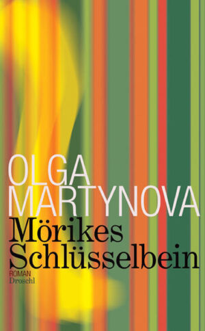 Tiefsinnig, geistreich und leichtfüßig: ein verführerisches Porträt einer Welt, in der Sinnlichkeit und Literatur sich nicht im Weg sind.Der Roman enthält auch das Kapitel "Ich werde sagen: "Hi!"", mit dem Olga Martynova den Bachmann-Preis 2012 gewonnen hat. Mit einem Kapitel aus ihrem zweiten Roman hat Olga Martynova im Juli 2012 den Ingeborg-Bachmann-Preis gewonnen. Wie sie in diesem Preis-Kapitel mit leichtester Hand die Motive rund um den Protagonisten verwob, bis daraus ein strahlendes Beispiel für die Souveränität der Literatur im (oder sogar über das) Leben entstand, so bewegen sich die (scheinbaren) Gegensätze Literatur und Leben, Dichtung und Alltag, Geschichte und Gegenwart, Russland, Amerika und Deutschland, Traum und Realität auf beschwingteste Weise durch den ganzen Roman. Marina und Andreas sind ein mehr oder weniger stabil verheiratetes russisch-deutsches Paar in den besten Jahren, in ihrem Freundeskreis Schriftsteller, Dichter, Künstler: der Sinologe Pawel kennt zwar nach wie vor hunderte von chinesischen Gedichten auswendig, vergisst aber, was vor einer Stunde war, der Ballerina Antonia sind die Menschen ausgegangen, denen sie von ihren Tourneen Geschenke mitbringen kann, und aus dem Russisch-Studenten John ist ein Agent geworden. Und während der alte russische Dichter Fjodor stirbt, werden gerade wieder neue Künstler geboren: Andreas’ und Marinas Sohn Moritz wird zum Dichter, ihre Tochter Franziska zur Malerin. Mit feinstem Sinn für die Realität, einem offenen Blick für das Phantastische und dem für sie typischen Humor erzählt Olga Martynova von der Selbstfindung und der Situation des Künstlers in der Gegenwart - und verbindet das auch noch mit einem Schuss Agentenroman.