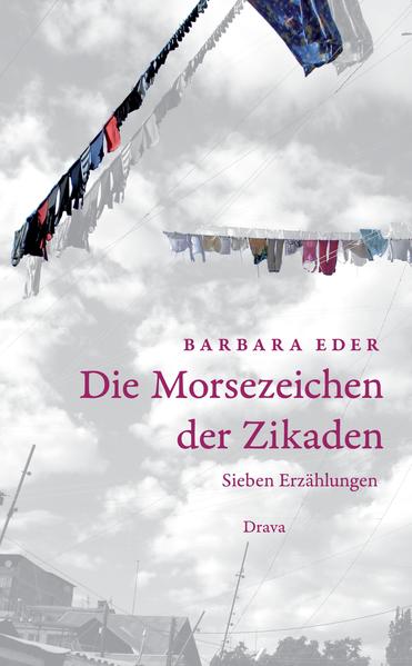 Unterwegs an den verletzbaren Rändern Europas, quer durch vier Länder hindurch - es sind die umkämpften Gebiete entlang einer imaginären Grenze, die in Die Morsezeichen der Zikaden zu Schauplätzen einer anderen Evidenz werden. Neben Armenien, Georgien und der Ukraine gehört auch ein Dorf an der ungarisch-rumänischen Grenze zu dem umkreisten Territorium der Teilungen und Trennungen. In sieben Erzählungen schreibt Barbara Eder über das Leben, Sterben, Arbeiten und Auswandern aus den verwundeten Zonen zwischen Asien und Europa, seinem Westen und seinem Osten. Die Protagonistinnen und Protagonisten der Geschichten morsen von Kriegsschauplätzen aus, wühlen in familiären Phantasmen, durchleben den Irrsinn von nicht enden wollenden Odysseen, kämpfen mit den Betriebsanleitungen von dysfunktionalen Vehikeln gleichermaßen wie mit den Stigmata ihrer Herkunft, werfen ihre Existenzen weg, finden sich anderswo wieder und machen weiter. Es sind Außenseiter, Zurückgelassene oder durch Zufall in den Peripherien der ehemaligen Sowjetunion Gestrandete, die die Autorin in ihrem Buch zu Wort - und damit auch zur Sprache - kommen lässt. Diese ist nicht selten gebrochen und mit Wörtern aus anderen Sprachen durchsetzt. Es werden Zäsuren im Erzählfluss gesetzt, in der zeitweilig zerhackten Syntax manifestiert sich das Stocken der Rede in Anbetracht einer neuen Realität, die von Geld, Korruption und Entsolidarisierung beherrscht ist. Am Ende gibt es keine Gewissheiten mehr: Das Vertraute ist fremd geworden, die Mimikry ans Neue misslungen. Was bleibt, sind starke Affekte und eine existenziell irrwitzige Freiheit. Man nimmt sie sich nicht - man wird in sie gestoßen.