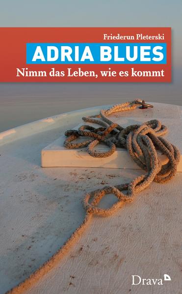 Das „dolce far niente“, den mediterranen Müßiggang auf der kleinen, dalmatinischen Insel Olib, kennt man schon von den Vorgängerbüchern „Ein Haus in Dalmatien“ und „Dalmatinisches Inselbuch“. In „Adria Blues“ sieht die Ich-Erzählerin ihre zweite Heimat mit neuen Augen. Eine überstandene Krebserkrankung und das Tagebuch jener Zeit sind der Auslöser für diese autobiographische Erzählung, die das Lebensmotto der Inselbewohner zum Schlüssel für Gelassenheit macht: „Take it easy“, sagt der Fischer zur Erzählerin, bevor sie sich völlig in ihr Schneckenhaus auf Olib zurückziehen kann. „Take it easy“ weist ihr auch den Weg ins neue Leben. Nur noch 46 kroatische Inseln sind bewohnt (von 1244), auf allen Inseln nimmt die Bevölkerung ständig ab, mit ihr auch die Landwirtschaft. Rettung verspricht man sich vom Tourismus. Abseits der Saison leben auch auf Olib nur noch die alten und einige wenige Junge, die sie umsorgen. Man nimmt das Leben, wie es kommt, und macht das Beste draus. Die „Zeitmillionäre Olibs“, wie sie die Autorin nennt, sind die Helden einer Geschichte vom Loslassen und Neu-Beginnen, vom aufbrechen und Heimisch-Werden - und vom grenzenlosen Blau der Adria.