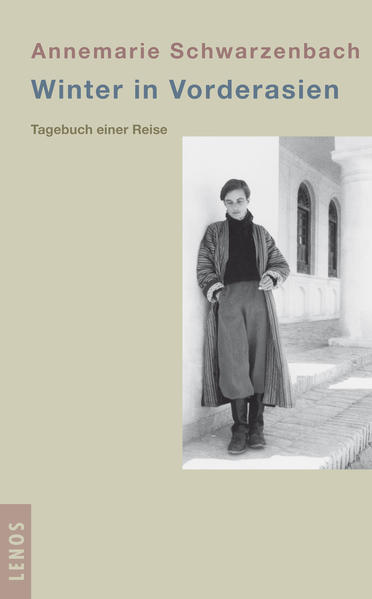 Im Herbst 1933 besteigt Annemarie Schwarzenbach den Taurus-Express nach Istanbul. Es ist der Auftakt zu ihrer ersten Reise nach Vorderasien, die sie durch Anatolien, Syrien, den Libanon, Palästina und den Irak nach Persien führen wird. Eine schwindelerregende Strecke über gewaltige Gebirgsketten - noch dazu im Winter. In einer Sprache, die sich vor allem durch Klarheit und Objektivität auszeichnet, schildert Annemarie Schwarzenbach die Erlebnisse und Eindrücke ihrer Reise und stellt in ihren Aufzeichnungen ihr journalistisches Können unter Beweis. Wie durch die Linse einer Kamera betrachtet, fängt sie Landschaftsstimmungen ein, entwirft immer wieder neue Bilder, um dem Facettenreichtum der Natur gerecht zu werden. Gleichzeitig protokolliert sie als Zeitzeugin den Einfall der Moderne in die archaisch anmutende Welt Vorderasiens, in der Eisenbahn und traditionelle Karawanenroute noch nebeneinander existieren. Dank ihrer profunden geschichtlichen Kenntnisse gelingt es ihr, das Vorderasien der Vergangenheit mit dem der Gegenwart zu verknüpfen - und sie stellt Bezüge her, die auch heute ihre Aktualität nicht verloren haben.