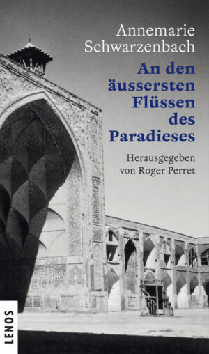 Im Zentrum des Schaffens von Annemarie Schwarzenbach steht das Reisen. Erstmals werden in Buchform die eindrücklichsten Passagen zu diesem Thema aus Feuilletons, Reportagen, Erzählungen, Tagebuchnotizen und Briefen präsentiert. Die zum Teil unveröffentlichten Textausschnitte entstanden während der Fahrten durch Europa, nach Asien, Afrika und in die USA von 1933 bis 1942. Die »Sehnsucht nach dem Absoluten« (Annemarie Schwarzenbach) ist der eigentliche Antrieb für die »unheilbare Reisende«, die Welt zu entdecken. Der Begegnung mit sich selbst im Spannungsfeld archaischer Landschaften widmet sie dichte poetische Beschreibungen. Zum Instrumentarium dieser Zeitzeugin und Reporterin gehören jedoch auch kritische wie hellsichtige Analysen politischer Katastrophen und sozialen Elends. Reflexionen zum Unterwegssein, das Aufbrechen und die Fortbewegung selbst ziehen sich zudem wie ein roter Faden durch diese Sammlung. Von besonderer Aktualität sind die Schilderungen der Schönheit berühmter historischer Orte wie Aleppo und Palmyra in Syrien oder Bamiyan in Afghanistan, die heute teilweise zerstört sind. Die spezielle Form der Zusammenstellung ergibt ein Textgewebe, das zugleich Anthologie, Lesebuch und Reiseführer ist. Die verschiedenen Fahrten können durch diese Collage als eine Unternehmung, als eigentliche Lebensreise von Annemarie Schwarzenbach erfahren werden.