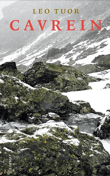 Was sind die Berge? Ein Bergtal? Was ist ein Berg mit seinen Hängen, seinen Felsen, Geröllhalden, Bergnasen, Tobeln und Winkeln? Leo Tuor erzählt vom Scheitern eines Jägers und seiner Begleiter in der rauen Landschaft von Cavrein. In der feuchten, kleinen Hütte mit dem rauchenden Herd verstauen sie ihren Zweiwochenproviant, brechen morgens in der Dunkelheit auf, steigen über Alpweiden und Sümpfe, liegen speckkauend in den Felsen, spionieren mit Feldstechern die Bergflanken ab, schleichen über Geröllhalden und Felsbänder, stolpern über die Ruinen der Hütte, von der aus Placidus Spescha den Tödi oder doch besser den Piz Russein in Angriff nahm, über Tutenchamon und das Kloster Disentis, über Reminiszenzen einer umfassenden Lektüre über Berge, Tiere, Tod und Literatur von Plinius bis Wittgenstein, von Dante bis Malaparte. Und über Raskolnikow. Denn 'ob eine Literatur etwas taugt oder nicht, lässt sich daran erkennen, dass man ihren Figuren im Leben wieder begegnet'.