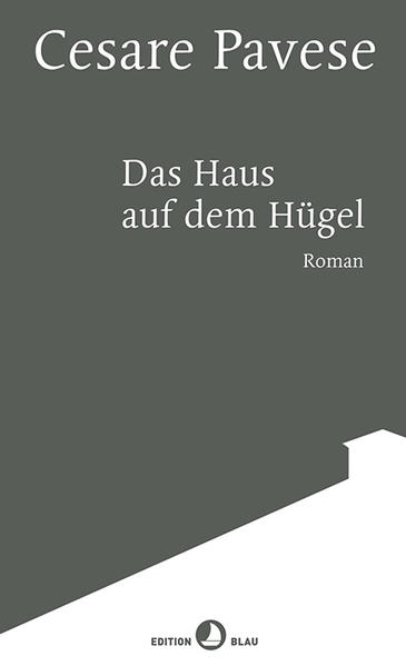 Turin, Juni 1943. Nächtliche Luftangriffe der Alliierten bedrohen die Stadt. Wer kann, rettet sich mit Einbruch der Dunkelheit auf die Hügel. Auch Corrado, Lehrer im städtischen Gymnasium und von den anderen ehrfürchtig »Professore« genannt, will dort dem Krieg entkommen. Angezogen vom Gesang der Leute stößt er zum Gasthaus Le Fontane: Von hier sieht man die Stadt in Flammen aufgehen, hier wird diskutiert, was werden soll, hier formieren sich die Partisanen. Unter den Leuten auch Cate, eine frühere Liebe Corrados, und Dino, ihr Kind, das vielleicht auch seines ist. Als eines Tages die Meldung vom Waffenstillstand verkündet wird, keimt kurz Hoffnung auf. Aber schnell dringen die Deutschen ins Land - und damit fängt alles erst an. Das Haus auf dem Hügel, ein im deutschen Sprachraum noch wenig bekannter Roman Paveses, spielt in der wirren Situation jener dramatischen Sommermonate in Italien und erzählt, wie Corrados Existenz gegen innere Widerstände schließlich ganz und gar vom Krieg eingenommen wird. Von Maja Pflugs stimmiger Neuübersetzung ins Heute geholt, ist das Buch eine einzigartige literarische Auseinandersetzung über die Unentrinnbarkeit des Kriegs und die Frage nach dem Sinn von politischem Handeln.