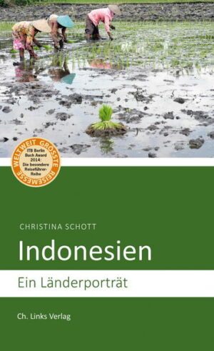 Indonesien ist ein Land mit unzähligen Facetten, in dem sich rund 300 verschiedene Völker auf mehr als 17 500 Inseln verteilen. Die viertgrößte Bevölkerung der Welt ist zu knapp 90 Prozent muslimisch lebt aber in einer säkularen Demokratie. Zehn Luxuslimousinen in einem Vier-Personen-Haushalt sind genauso alltäglich wie eine zwölfköpfige Familie, die in einer kleinen Bambushütte wohnt. Mehr als 100 Prozent der Bevölkerung besitzen statistisch gesehen ein Handy, aber nicht einmal ein Viertel hat Zugang zum Internet. Christina Schott gibt einen spannenden Einblick in die Lebenswelten Indonesiens, die faszinierenden wie die besorgniserregenden. Neben den historischen und politischen Fakten macht sie vor allem die sozialen und kulturellen Befindlichkeiten verständlich, die im Alltag der Indonesier eine wichtige Rolle spielen.