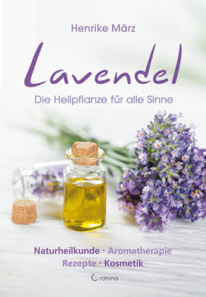 Frauen und Männer lieben ihn gleichermaßen, den Duft von Lavendel. Nach einem arbeitsreichen Tag wirkt er beruhigend und entspannend. Ein warmes Lavendeltuch auf der Stirn dämpft die geistige Aktivität und hilft uns, in eine gesunde Balance zurückzufinden. Als Tee getrunken, reinigt er das Blut, vertreibt krankmachende Mikroorganismen und gleicht Blutdruckschwankungen aus. Selbst belastende Ängste vermag der Lavendel zu vertreiben, indem er uns in einen duftenden Schutzmantel hüllt. Darüber hinaus erobert er als Gewürz die Küche und verleiht sowohl süßen als auch pikanten Speisen eine außergewöhnliche Geschmacksnote. Die Ernährungswissenschaftlerin und Naturpädagogin Henrike März ist den Spuren des blauen Wunders gefolgt und hat jede Menge Wissenswertes, einfache Gesundheitstipps und leckere Lavendel-Rezepte zusammengetragen. Eine vierfarbige Studie über die heilenden Kräfte des Lavendels, die schon beim Aufschlagen des Buches die heilsamen Düfte gleichsam in die Seele einziehen lässt!