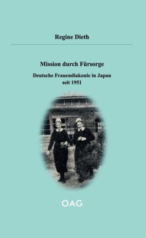 Deutsche Diakonissen kamen erstmals Anfang der 1950er Jahre nach Japan, als ein großer Teil der dortigen Bevölkerung noch unter den sozialen Folgen des Zweiten Weltkrieges litt. Vor allem in den Ballungsräumen war die Versorgungslage schwierig, und aufgrund schlechter hygienischer Verhältnisse verbreiteten sich Krankheiten, beispielsweise die Tuberkulose. Vor diesem Hintergrund hatte das Christentum in den ersten Nachkriegsjahren regen Zulauf erfahren. Um 1950 begann sich die Zahl der Taufen jedoch wieder rückläufig zu entwickeln. Diesem Trend wollten deutsche und japanische protestantische Institutionen entgegenwirken, indem sie deutsche Diakonissen nach Japan entsandten. Damit war die Erwartung verbunden, dass diese Frauen durch ihren Dienst an hilfsbedürftigen Menschen die evangelische Kirche in Japan, die sich bis dahin vorwiegend auf geistliches Handeln konzentrierte, stärken könnten. Mit der Frauendiakonie sollte also soziales und fürsorgerisches Handeln als zentrale Komponente protestantischen Glaubens auch in Japan Verbreitung finden. Dieser Text befasst sich mit den Bestrebungen zur Etablierung einer protestantischen weiblichen Diakonie in Japan und zeichnet deren Entwicklung bis in die Gegenwart nach. Er skizziert biografische, gesellschaftliche sowie kirchen- und missionsgeschichtliche Rahmenbedingungen der Entstehung von Mutterhäusern deutschen Ursprungs.