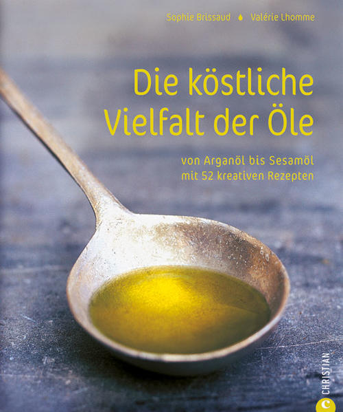 Oft genügen schon einige Tropfen Öl, um ein Rezept raffiniert zu würzen. Doch gerade weil in der Küche tagtäglich Speiseöl aus der Flasche fließt, vergisst man leicht, welch reiche Palette fürkreative Köche zur Verfügung steht. In diesem Buch finden Sie neben Ölen wie Oliven-, Erd- oder Walnussöl, mit denen wir inzwischen ganz selbstverständlich kochen, auch unbekanntere, aber nicht weniger verlockende wie Argan-, Pistazien- oder Pekanussöl. Dazu kommen die Rezepte: Subtil abgestimmt und fein kombiniert, heiß oder kalt, salzig oder süß - lassen Sie sich verführen von den genial einfachen oder extravaganten Geschmackserlebnissen.