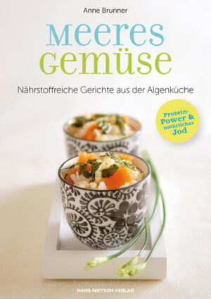 Heute gewinnt das Kochen mit Meeresalgen - der wiederentdeckten Nährstoffpower aus dem Wasser - weltweit zunehmend an Bedeutung. Meeresgemüse ist ein wohlschmeckendes Naturprodukt, das mit einer enormen Vitalund Nährstofffülle aufwartet: Es ist reich an ungesättigten (allen voran Omega-3-) Fettsäuren, Ballaststoffen, Mineralstoffen, Spurenelementen, den Vitaminen A, C (enthält oft deutlich mehr Vitamin C als Obst und Landgemüse!) und E, Niacin, Folsäure, den Vitaminen des B-Komplexes sowie an Proteinen … und dabei ist es äußerst kalorienarm. Zudem kommt ihm eine Bedeutung als Jodlieferant (vor allem für Menschen in Jodmangelgebieten) zu. Meeresgemüse führt in die Welt der wichtigsten und beliebtesten Speisealgen - Meersalat, Aonori, Kombu, Meeresspaghetti, Wakame, Hijiki, Arame, Dulse, Agar-Agar und Nori - ein