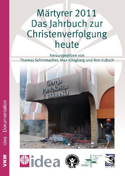 Das Thema Christenverfolgung beschäftigt die Politik mehr denn je und zurecht. Das diesjährige Jahrbuch beschäftigt sich vor allem mit dem Maghreb, Ägypten, Eritrea, Nigeria, Irak, Indien und Malaysia. Es dokumentiert eine Rede von Volker Kauder im Bundestag, ein Gutachten zur Religionsfreiheit in Europa für den Menschenrechtsausschusses des Bundestages und den ökumenischen Ethikkodex für Mission. „Wir fordern die Übergangsregierungen und die gegenwärtig aktive Zivilgesellschaft der arabischsprachigen Länder auf, sofern sie an der Umgestaltung ihrer Ländern mitwirken oder mitwirken könnten, auf die Verwirklichung jedes Details von Artikel 18 der Allgemeinen Erklärung der Menschenrechte hinzuwirken, sowohl in einer Verfassung und in neuen Gesetzen, als auch im politischen und gesellschaftlichen Alltag.“ (aus dem Vorwort von Thomas Schirrmacher)