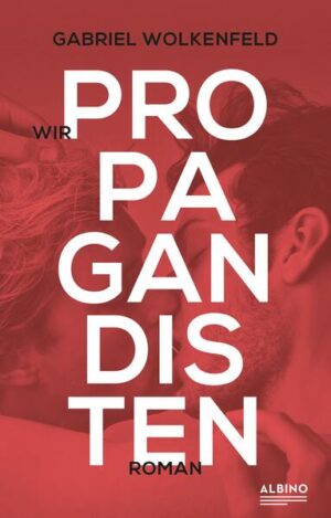 Gabriel Wolkenfelds Roman "Wir Propagandisten" entstand 2013 als literarische Reaktion auf die Verabschiedung des sogenannten Homo-Propaganda-Gesetzes in Russland. Das Buch erzählt die Geschichte eines jungen Deutschen, der ein Jahr lang als Sprachlehrer in Jekaterinburg Land und Leute kennenlernt und dabei die Einführung des Gesetzes vor Ort mitbekommt. In klarer, doch assoziativer Sprache zeichnet der Text ein lebendiges Porträt des Alltags jenseits des Kremls, berichtet von Wodka-Gelagen in WG-Küchen, von schwulen Hinterhof-Partys, von zaghaftem Widerstand und geflüsterten Geständnissen, aber auch von der Angst, die sie auslösen. Und immer wieder von den lichten Momenten seligen Trotzes, die stärker sind als das Poltern der Gegner: "Verdammt noch mal, denke ich, das Leben ist schön. Wir haben - auf absehbare Zeit zumindest - nur dieses eine." Zehn Jahre nach seiner Entstehung ist "Wir Propagandisten" aktueller denn je. Nicht nur wurde das Homo- Propaganda-Gesetz seither von Ländern wie Ungarn adaptiert und in Russland 2022 nochmals verschärft, es lädt im Kontext des russischen Angriffskriegs gegen die Ukraine auch zu neuem Nachdenken über die Zusammenhänge von chauvinistisch-autoritären Machtstrukturen und Homophobie ein. In dieser Hinsicht erscheint Wolkenfelds Text fast schon prophetisch. Vor allem aber vermittelt er eine Perspektive, die im Zuge von Nachrichtensperren und Kriegsberichterstattung immer mehr aus dem Fokus gerät: den Alltag einer undogmatisch-oppositionellen russischen Bevölkerung. Für diese Neuausgabe hat der Autor ein aktuelles Nachwort verfasst, das die jüngsten Entwicklungen in Russland reflektiert.