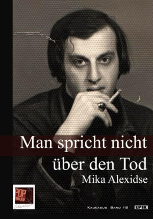 Nana Trapaidse Die Stimmen und die Leere „Womöglich ist auch der Tod bloß eine Art der Schönheit oder die Schönheit ist die Gabe eines Gemarterten, die Gabe, mit dem Tod allein zu bleiben.“ Mika Alexidse „Man spricht nicht über den Tod“ Die Sammlung der Erzählungen von Mika Alexidse wurde zum ersten Mal 1985 herausgegeben. Eine weitere folgte 1985. In den georgischen Druckmedien wurden sowohl seine Erzählungen als auch seine Gedichte regelmäßig veröffentlicht. Auch wenn Mika Alexidse zu seiner Zeit kein unbeschriebenes Blatt war, erregte seine psychologische Prosa sowohl die Gemüter der damaligen Leser als auch die seiner Kollegen. Dennoch wurde er von den georgischen Literaturkritikern der Vergessenheit ausgeliefert. Auch solche Paradoxe sind Teil georgischer Literaturgeschichte. Und so entstand bei mir beim Lesen dieser Erzählungen das Gefühl der Überraschung, so ähnlich, wie man vor etwas Großem und Unerwartetem steht: Wie ist das denn nur möglich? Ich las in der Vollkommenheit der Erzählungen Mika Alexidses die schönen und weniger schönen Geheimnisse der menschlichen Seele. Neben diesen Geheimnissen und der Schönheit der Seele auch jene Ungerechtigkeiten, in die das Schicksal der Erzählungen und auch ihres Autors verwickelt wurden. Leider blicken wir heute auf ein fünfundzwanzigjähriges Schweigen zurück, auf das Vergessenwerden, das diese seltenen Werke aus der Literaturwelt entfernt hatte. Mika Alexidses Erzählungen wurden in den 1980er-Jahren geschrieben. Das war die Zeit der historischen Bewegungen: Die Sowjetunion „veränderte sich“, nationale Bewegungen und die Zeit des gesellschaftlichen Bebens kamen auf. Damals wurden die Menschenmassen von globalen Denkströmungen so angetrieben, als würden sie in deren Willen agieren. Gerade große Ereignisse machen aus einem Menschen eine Marionette, nur so zum Vergnügen. Je stärker die Strömung und je breiter das Flussbett ist, desto größer ist die Illusion der Freiheit. Die heftigen gesellschaftlichen Aufregungen der 80er- und 90er-Jahre waren das schwere Los derer, die in diese Strömung der Zeit geraten waren, mit der gesellschaftlicher Psychose und den tragischen Folgen der Bürgerkriege. Als hätte gerade hier, in dieser nationalen Hölle das Epizentrum des menschlichen Daseins gelegen, aber hinter dem lärmenden Vorhang der Zeit zeigt der Negativ-Film der Geschichte ein anderes Bild und zwar davon, dass die wahre Wahrheit hinter den Schritten der Zeit läuft, und für diese Wahrheit gibt es keine größere Sünde und Feigheit als die blinde Kraft, mit der sich die Menschen vor verbotener Reinheit des Erwachsenseins und der Fülle schützen. In Mika Alexidses Erzählungen werden keine Geschichten erzählt. Sie werden nicht deswegen nicht erzählt, weil der Literatur der Erzählstoff ausgegangen sei, sondern hier werden die Erzählungen anders behandelt: Die Menschen in der Erzählung haben keine Geschichten. Sie selbst sind die Geschichte. Diese Erzählungen sind das Ritual jeder ihrer Bewegungen, ihrer Gestik und ihrer graziösen Traurigkeit. Sie werden im literarischen Gedächtnis der Sprache eingefangen und unsterblich gemacht. Es ist sehr schwer, das Genre dieser traurigen Erzählungen zu definieren. Hier gibt es keine Flucht oder psychologische Kämpfe. Viel mehr sind es Geschichten des Gehorsams gegenüber der Freiheit. Sie sind wie eine riesige Meuterei wegen der Missverständnisse, die manchmal im Schicksal der Menschen auftauchen und zum Kampf gegen die intakte Lage der Gerechtigkeit, Schönheit und Güte auffordern. Hier beginnt die dramatische Geschichte des Ungehorsams gegenüber der Freiheit: In der Gefängniszelle der Zeit bleibt die Liebe stets außerhalb. Das zwingt uns dazu, nicht zu kämpfen, sondern den inneren Gesetzen der Freiheit zu gehorchen, die vom Glauben begleitet werden, dass die Zeit eh von allein vorüber gehen wird, die Zeit eh den Raum verlassen wird, in den sie nicht reingehört. Die Erzählungen sind dennoch weder optimistisch noch pessimistisch. So einen Fokus der Anschauung besitzen sie nicht. Sie besitzen ihre eigene Anschauung und wenn sie irgendwohin schauen, dann wiederum in ihre eigenen Augen, aus denen die Protagonisten stets auf ihre ewige Kindheit zurückblicken. Die Wahrheit, in der die Blicke verwandter Seelen aufeinander treffen und einander erkennen, ist derart zart und hüllenlos, dass sie in der schizophrenen Agonie der nervlichen Anspannung diesen nicht existierenden Körper dennoch erschüttern kann. Ein Krieg zwischen der großen Liebe und der großen Angst bricht aus. In dem aber trotzdem der Mensch gewinnt. Das bedeutet, hier gewinnt seine Einsamkeit, diese unvollkommene Frucht der Glückseligkeit, die uns daran erinnert, dass die Liebe die Heirat des Todes und des Lebens bedeutet, dass für sie andere Eltern nur ein Surrogat sein kann. Die Erzählungen Mika Alexidses tragen etwas Unerwartetes in sich: Zwar folgen die Sujets den dramatischen Linien der Seele und des Schicksals von Protagonisten, die immanente Empfindung der Texte ist aber dennoch episch. Diese ganzen seelischen Risse und Erschütterungen, diese ganze Wahrheit über die Einheit der Welt, werden von der Erfahrung ihrer Größe und ihrer Großartigkeit gesehen. Diese ungewöhnliche Synthese zwischen der seelischen Dramaturgie und der epischen Sicht ist ein Teil der Dynamik der Syntax. Wie ein musikalisches Thema, das sich zu seinem Kontrapunkt hinarbeitet. Wenn wir der Psychologie literarischer Empfindungen folgen, so wird die wahre Literatur nicht durch ihren Inhalt, sondern durch ihre Form dargestellt. Das, was der förmliche Optimismus ist, ist schon der Glaube, und was der Inhalt ist, ist lediglich die Hoffnung. Mika Alexides Erzählungen versprechen nicht die Hoffnung, sie hoffen einfach. Deshalb ist ihre literarische Sprache darstellerisch und schauspielerisch. Sie stellen eine Art Feier der Performance dar, in der die sprachliche Handlung und die literarische Stimme sich der tiefsten und zartesten Kräfte der inneren Bewegungen, der Energie und des Gemüts bedienen. In der Komposition dieser Erzählungen sind das Erzählen und der Stoff unzertrennlich. In der thematischen Empfindung überdecken sie sich gänzlich. Beispielsweise in der Erzählung „Babuschi“ wird die Welt aus den Augen eines Zwölfjährigen gezeigt, die den Stempel des abgebrannten Hauses, des Halbwaisen und des Gefängnisses trägt. Babuschi wollte von dem abgebrannten Haus berichten, wollte jede Einzelheit erzählen, die er gesehen hatte. Im Moment konnte er sich gar nicht vorstellen, dass seine Erzählung nach einer ganz kurzen Zeit völlig an Bedeutung verlor. Das Leben, das vom Gewehrlauf abhing, zog sich in die Länge und ließ ihre Stimmen und Körper so flattern wie einen Zeitungsfetzen der Wind. Man hätte jedem von ihnen einen Namen geben können, unter anderem auch Freiheit. Deshalb wurde dieses Wort von keinem mehr erwähnt und wurde somit auch nicht mehr zum Gesprächsthema. Die Quelle ihres tiefen Bedauerns lag im verkohlten Haus von Babuschis Nachbarn und er glaubte, sie hätten unendlich darüber sprechen können. Hier aber bekam er zu hören: „Wer braucht schon ein Haus?“ und spürte, wie der Rauch, trüb und zerfetzt, mit dem Wind zusammen aufstieg und sich sehr weit mit dem Nebel mischte ... („Babuschi“) Georgien ist ein Land des Meeres und der Berge. Die westliche Grenze verläuft entlang des Schwarzen Meeres, im Norden ist das der Kaukasus, wo einst die Götter den mythischen Amiran (den griechischen Prometheus) angekettet haben sollen. Daher erscheint es mehr als selbstverständlich, dass sich die symbolische Denkweise hier durch das Meer und die Berge auf natürlichem Wege äußert. In der Literatur sind das Meer und die Berge überwiegend geografische Teile (aber keine zufälligen). Ihre konzeptuelle Verwandlung, wie es in Thomas Manns „Der Zauberberg“, Hemingways „Der alte Mann und das Meer“ oder Melvilles „Moby Dick“ geschieht, ist selten in der georgischen Literatur. Hier ist die Tradition der Berge weitaus häufiger als die des Meeres. Natürlich gibt es das Meer in Galaktion Tabidses Gedichten und in Otar Tschiladses Prosa. Die Leere dieses Kontexts wird von Mika Alexidses Erzählung „Man spricht nicht über den Tod“ gefüllt, die vollkommen durch die Thematik des Meeres inspiriert worden war, genauer gesagt, durch die Mystik des Meeres und die Poesie. In Mika Alexidses Erzählungen wird die ganze Welt als ein Teil der emotionalen Empfindungen dargestellt. In diesen Empfindungen wird sie geboren und lebt weiter. Deshalb sind objektive Gegenstände, das seelische Drama und die literarische Lyrik in ihrer natürlichen Ganzheit eine ontologische Gegebenheit. Anders kann es nicht kommen. Daher wird zum Beispiel nicht zwischen der Frau und dem Meer unterschieden, als zwei Ähnlichkeiten, die sehr wertvoll sind, und in dieser Ähnlichkeit das unausweichliche Dilemma des Zweikampfes und der gegenseitigen Unterwerfung zwischen der Liebe und der Freiheit darstellen. In der poetischen Welt der Erzählungen von Mika Alexidse ist auch die Empfindung der Natur äußerst tief und neuartig. In dieser Hinsicht ist die ganze georgische Literatur sehr reich. Wir könnten sagen, dass mit dem Thema der Natur die georgische Literatur nicht nur die Erfahrungen anderer Literaturen durchgemacht, sondern auch ihre eigenen, vollkommen einzigartigen literarischen Realien geschaffen hat, die noch heute an ihrer Aktualität nichts eingebüßt haben. Sowohl die Berge, als auch das Flachland, hoch sowie niedrig, bekannt und unbekannt stehen im postkolonialen Kontext ... Neben dieser konzeptuellen Dichotomie gibt es auch einen Dialog des Menschen mit der Natur und die lyrische Tradition seiner anthroposophischen Sichtweise. Ein unverzichtbarer Bestandteil dieser Tradition sind auch die Erzählungen von Mika Alexidse. Wenn die Literatur neben all dem auch die Welt der Gedanken, Emotionen, unerwarteter Bund der Wörter und unerwartete Lage der Gegenstände ist, dann ist Mika Alexidse ein wahrer Künstler dieses Unerwarteten. In den seelischen Erfahrungen dieser unerwarteten Bündnisse liegt ihre Kraft, die den Abgrund der Welt berühren und ihr Geheimnis lüften konnte. Anders vermag es keiner, die Erotik und die entgegengesetzten Positionen der Zeit und der Leere auf so eine künstlerische Weise darzustellen, wo „Liebe“, „Geschichte“ und „Nichts“ durch ihre zusammenhängende Natur eine ambivalente Dichotomie zwischen dem Leben und dem Tod darstellt und mit einem scharfen Blick einen Bogen bis zu den Pathologien des menschlichen Schicksals spannen kann. Zum Beispiel die Politik als Pathologie, wo die gesunde Sicht von der Weltordnung getrübt wird. Hier, in diesem literarischen Zwischenkontext werden die Freude des Menschen über die Ganzheit der Welt und die Schönheit der Natur und seine schmerzhafte Trauer der leeren Realität, die gerade Kopf steht, herausgelesen. Was ist denn die Literatur, wenn nicht die Illusion der Tilgung der Grenze zur Realität. Genau gesagt, die Übersetzung der Wahrheit, die nicht verpflichtet ist, das triviale Bild der Welt direkt zu wiederholen. Deshalb ist es die Aufgabe auch der „Übersetzung“, mehr zu sein als das „Original“. Die Literaturgeschichte ist eine Geschichte dieser Pflichtkunst. In der Erzählung Mika Alexidses „ Das Festmahl des Schweigens“ ist das Schreiben ein Teil des Lebens, das selbst schon ein literarischer Akt ist. Hier ist das Schreiben weder eine Zusammenfassung noch eine Fortsetzung einer Geschichte. Sie ist vollkommen in die Gesetze des Lebens involviert: „Ich habe den Himmel schon lange nicht mehr so ruhig angeschaut. Sah ich früher hoch, so trübte er sich, brauste vor meinen Augen auf, bedeckte mich, ließ mich den Kopf verbeugen, ließ mich einem armen Stier ähnlich aussehen. Dann nahm er mich in die Finsternis mit. Dann war ich nur noch eine Handvoll dunkler Fleck. Er warf mich so erbarmungslos auf die Erde, dass ich nicht einmal aufschreien konnte. Auch ein Stier bekommt keine Gelegenheit für eine Beichte ... In dem bleifarbenen Himmel sah ich nicht die Poesie, sondern einen kleinen Fleck, der sogleich auf die Erde stürzen würde ... So begann in meiner Jugend eine harmlose Erzählung, für die ich später keine passende Überschrift finden konnte und sie dann irgendwie „Christusaugen“ nannte. Das war eine besonders kindische, naive Erzählung über einen einfachen Menschen, der nicht nur keine eigene Sünde, sondern keine eigene Hure hatte, nicht einmal für eine Nacht. Aber dennoch hörte er völlig unerwartet in der Abenddämmerung auf der Straße: „Du ähnelst Nichts mehr, mein Kind“ („Das Festmahl des Schweigens“). Danach lesen wir die schönste Poesie: Wie die Nicht-Existenz die Ephemere der Existenz hervorruft, der Tod den Mythos des Lebens, und dass letztendlich das Leben in seiner weisen Unvollkommenheit die zarten Furchen der Glückseligkeit in den Schmerz und in die Nicht-Existenz zieht. Die komplizierte Angelegenheit der Liebe, die wir in dieser Geschichte antreffen, ist das Erkennen des weltlichen Lichts von ihrer dunklen Seite her. Hier wird die ganze Welt auf den Kopf gestellt, alles bis ins kleinste Detail zerlegt, damit sie Kleinigkeit ihres Wesens jede Kleinigkeit ihrer Empfindungen übernimmt. Wie soll Musik erzählt werden? Genauso schwer ist es, die Erzählungen Mika Alexidses nachzuerzählen. Diese sollten unmittelbar erlebt werden. Und dennoch! Wovon möchten uns diese Erzählungen berichten? Wahrscheinlich davon, wie die Welt atmet, oder davon, dass die Poesie eine Arterie des Lebens darstellt, durch die das Weltleben fließt und die sinnlose Fülle des Lebens an der Seite liegen lässt. Die es vermag, trotzig und mit angehaltenem Atem weiterzufließen, damit sie irgendwo, irgendwie, in einem ganz persönlichen Schicksal der Menschen das Ewige und das Zeitweilige aufeinander treffen und sich einen lässt ...