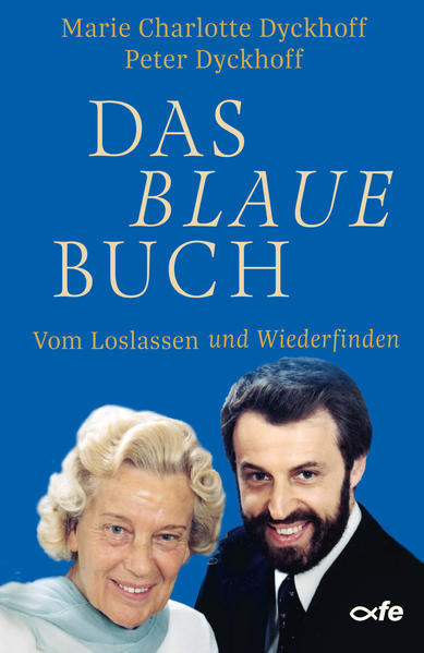 Ein sehr persönliches, berührendes Buch über das Ringen zwischen bürgerlichem Beruf und geistlicher Berufung. „Nach ihrem Tod fand ich in ihrem blauen Buch Aufzeichnungen und nicht abgesandte Briefe an mich, die von großer Leiderfahrung und am Ende von unendlichem Glück sprechen. Mein Leben, meine Fehlentscheidungen und letztlich meine Entscheidung, Priester zu werden, erschütterten Mutters Existenz nicht nur grundlegend, sondern sie führten auch später zu einem tiefen inneren Frieden in Gott. In den schwersten Stunden ihres Lebens lernte sie auf äußerst leidvolle Weise das Loslassen von dem, was ihr in dieser Welt das Liebste war”, schreibt Peter Dyckhoff über „Das blaue Buch“.