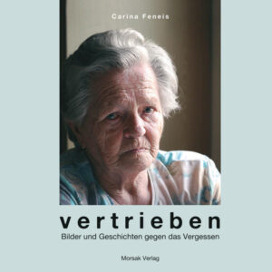 Wie fühlt es sich an, über Nacht den Befehl zu erhalten, sein ganzes Hab und Gut, sein Haus und seine Heimat zu verlassen? Mit dem Wissen, dass eine Wiederkehr ungewiss ist? Sieben Vertriebene teilen ungeschönt ihre Erinnerungen der Aussiedlung aus dem Sudetenland. Ihre Geschichten, die bewusst in authentischer Sprache gehalten sind, sowie einzigartige Fotografien aus ihrem Leben gewähren einen tiefen Einblick in ein ergreifendes Stück Zeitgeschichte, das vom Vergessen bedroht ist. vertrieben - ein Bildband über Sudetendeutsche, die nach den Verbrechen des Nationalsozialismus enteignet und gezwungen wurden, ihr Land zu verlassen. Zurück bleiben schmerzhafte Erinnerungen der Aussiedlung und eine von der Landkarte verschwundene Heimat.