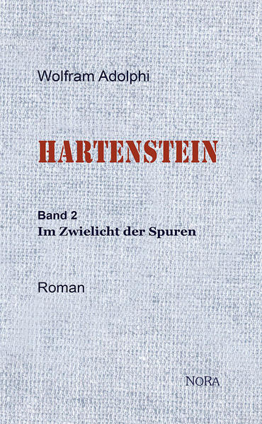 Hermann-Hartenstein-Straße steht auf dem neuen Straßenschild, und die Zeitung protestiert. Eine Straße für einen, der Ingenieur gewesen ist bei der Errichtung des I.G.-Werkes in Auschwitz-Monowitz, die zwanzigtausend KZ-Häftlinge das Leben gekostet hat: Was für ein Skandal! Aber wieso - fragt sich Jakob Hartenstein, Enkel des Hermann - haben sie das alle nicht gewusst? In der Hochschule? In Leupau? In der Kreisstadt? Dass etliche Leupauer an diesem Schreckensbau verantwortlich beteiligt gewesen sind? Auch der Großvater, der sich später um die chemische Verfahrenstechnik in der DDR verdient gemacht hat? Im Band 1 der Hartenstein-Trilogie hat sich das Leben des Hermann Hartenstein, des Balten vom Werk, entfaltet - nun begibt sich Jakob ins Zwielicht der Spuren. Konfrontiert das Leben der Großeltern mit Dokumenten und Häftlingserinnerungen, stellt sein Fragen und Forschen ins Spannungsfeld der ost- und westdeutschen Geschichtsbilder und muss erfahren, dass der »Skandal«-Ruf der Zeitung das eine, die gründliche, aufs Lernen gerichtete Verbindung von Geschichte und Gegenwart aber etwas ganz anderes ist.