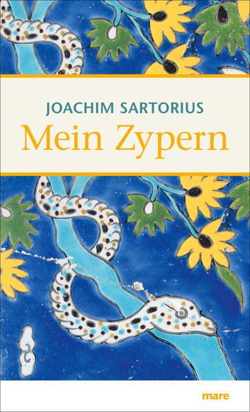 Zypern – das ist Weltgeschichte als Inselgeschichte. Aufgrund ihrer strategischen Lage war die Insel stets Objekt der Begierde fremder Mächte. Alle waren hier: Phönizier, Griechen, Römer, Byzantiner, Kreuzritter, Venezianer, Genuesen, Osmanen, Briten. Und alle haben Spuren hinterlassen: Die eindrucksvollsten Denkmäler – nach den römischen und frühbyzantinischen Ruinen von Salamis – stammen aus fränkischer und venezianischer Zeit, wie die Abtei von Bellapais, der befestigte Hafen von Kyrenia, die prächtigen Kathedralen von Nikosia und Famagusta, wo Shakespeares Othello spielt. Drei Jahre hat Joachim Sartorius auf Zypern gelebt – jetzt kehrt er dorthin zurück, zu den Kulturen und Legenden, zu Farben und Licht der Levante. Er spürt den vielen historischen und seelischen Sedimenten nach, der bewegten Geschichte der Insel, ihrer Teilung nach der türkischen Invasion im Jahre 1974 und der schwierigen aktuellen Situation. Und doch ist dieses Buch nicht das eines Historikers oder Politologen, sondern das eines Dichters, der an der Hand guter Freunde – Inselgriechen wie Inseltürken – Zypern zu verstehen sucht.