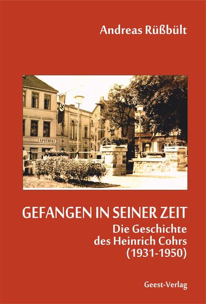 'Gefangen in seiner Zeit' ist die fiktive Geschichte des Brakers Heinrich Cohrs. Das Erzählgeschehen setzt 1931 ein, als der damals 15-jährige Sohn eines Weserfischers mit dem Beginn seiner Lehrzeit nach und nach das soziale, wirtschaftliche und politische Leben der Wesermarsch wahrnimmt. Auf dem Hintergrund der realen Vorgänge in den Jahren bis 1950 entwickelt der Autor die Lebensgeschichte eines sich Anpassenden, der Krieg und Faschismus überlebt. Die fiktive Figur wird durch die einfühlsame Darstellung Rüßbülts so glaubwürdig, dass wir am Ende sicher sind, dass es Heinrich Cohrs tatsächlich gegeben haben muss. Durch eine fiktive Erzählung mehr, spannender und verständlicher über die Jahre im Nationalsozialismus der Wesermarsch zu erfahren und zu verstehen als in manch historisch-wissenschaftlicher Darstellung, das ist das große Verdienst dieses literarischen Erstlingswerks des Autors.