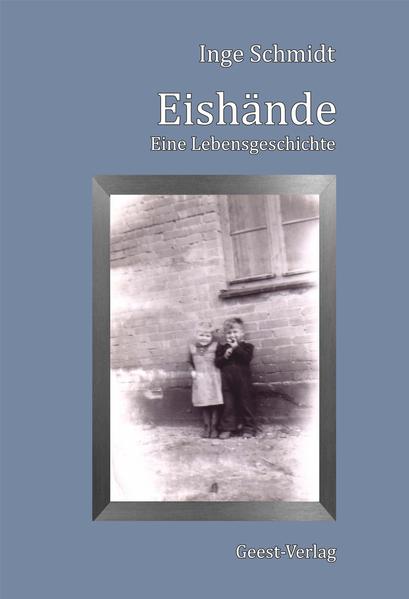 Im Mittelpunkt der ‚Eishände‘ steht die Lebensgeschichte der Inge Schmidt, geb. Wilke. Doch es ist weit mehr als die Biografie einer Frau, die 1941 in Jasenitz in Pommern gebo­ren wurde und sich ­- wie viele ande­re auch - mit Mutter und Geschwistern und ohne den Vater auf die Flucht begeben musste . Nach einer tagelangen Zugfahrt erreichten sie den Südoldenburger Raum, genauer gesagt Drantum. Nicht alle Einheimischen waren erfreut über die Neuankömmlinge. Als Vertriebene mussten sie auch Ablehnung, Ausgrenzung und sogar Hass erleben, besaßen die evang-elisch-lutherischen Flüchtlinge doch auch einen anderen Glauben als die katho­lischen Einheimischen. Inge Schmidt erzählt viel vom All-tagsleben der Fünfziger- und Sechzi-gerjahre, von Spiel, Schule, den Fes-ten in der Familie, erster Liebe und vielem mehr. Es ist auch die Ge­schichte einer Integration mit dem wirtschaftlichen Aufschwung, der Heirat, dem eigenen Kind, dem Haus­bau in Ahlhorn. Dazwischen dramatisches Erleben während der Flut­katas­trophe in Hamburg, Erlebnisse mit der eigenen Erkrankung. Ein wunderbares Stück Zeitge­schich­te gerade auch für jüngere Menschen.