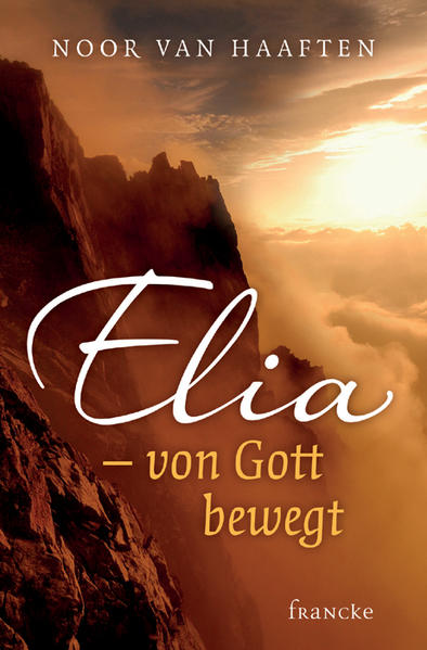 Elia war ein Mann, der seine vertraute Welt verließ und sich in die Höhle des Löwen wagte, um dem Auftrag Gottes gerecht zu werden. Und Elia war ein Beter. Alles-auch die Sorge um sein Land und sein Volk-besprach er mit seinem Herrn. Dabei musste er entdecken, dass Menschen, die leidenschaftlich mit und für Gott leben wollen, auch persönliches Leid in Kauf nehmen müssen. Die beliebte Autorin Noor van Haaften, die bekannt ist für ihre gründliche Bibelauslegung, gewährt dem Leser tiefe Einblicke in das facettenreiche Leben des Elia. Und gleichzeitig wird die Neugier darauf geweckt, was aus einem Leben werden kann, das Gott ganz hingegeben ist. Menschen wie Elia, die es wagen, gegen den Strom zu schwimmen, sind auch heute gefragt. Fragen am Ende jedes Kapitels fordern den Leser heraus, die biblischen Einsichten auf das persönliche Leben zu übertragen. Dadurch eignet sich dieses Buch besonders auch für das gemeinsame Lesen in der Gemeinde und im Hauskreis.