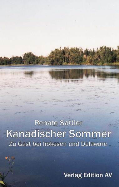 „Kanadischer Sommer“ ist das Tagebuch einer ungewöhnlichen Reise in das nordöstliche Waldland Nordamerikas. Die Reisenden treten in den Hintergrund, da es ihnen darum geht, die Lebensverhältnisse, Kultur und Geschichte ihrer Gastgeber, der Mohawk am Sankt Lorenz Strom, der Tuscarora und der Lenni Lenape in Allentown (Pennsylvania) zu schildern. Ergänzt wird das Tagebuch durch eine Erzählung, einen Sachteil zum Demokratiesystem der Irokesen und Fotos.