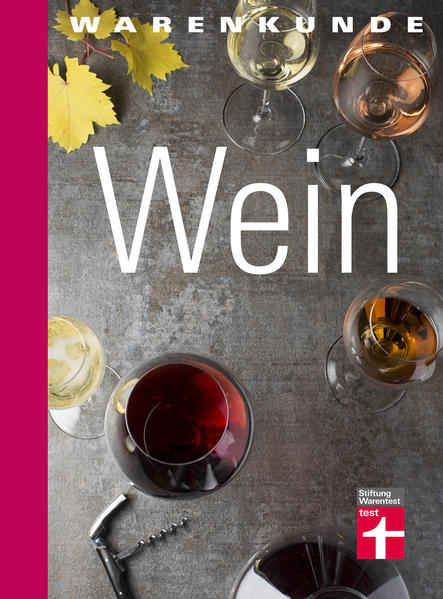 Das ideale Weinbuch für Einsteiger und Liebhaber, die mehr wissen wollen. Sommelière und Wein-Expertin Ina Finn teilt mit Ihnen ihr Wissen über die Welt der Weine. Sie macht mit dem notwendigen Fachvokabular vertraut und gibt Empfehlungen für Einkauf, Lagerung und Serviertemperatur. Sie werden durch die weltweiten Anbaugebiete geführt, lernen die verschiedenen Rebsorten kennen und erfahren, was das Etikett aussagt. Neben einer Warenkunde zu Stillweinen, sprudelnden Weinen und Likörweinen bekommen Sie einen frischen vorurteilsfreien Blick auf das breite Angebot im Handel − vom Supermarkt bis zum Fachgeschäft. Und weil man Grauburgunder, kräftigen Bordeaux und Scheurebe am besten zu erlesenen Speisen trinkt, hat der von der Mosel stammende Sternekoch Alexander Oos 20 Rezepte zu und 5 Rezepte mit ausgewählten Weinen kreiert.