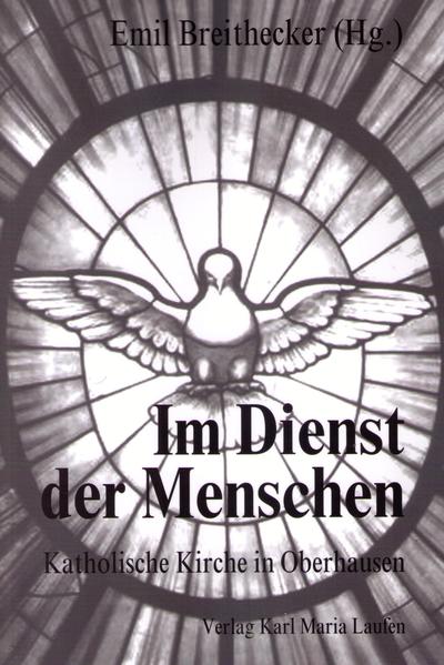 In allen Bereichen unserer Lebens werden wir mit gravierenden Veränderungen konfrontiert, die in zunehmendem Tempo um sich greifen. Als ein Beispiel dieses Prozesses mag die Umstrukturierung auf allen Ebenen in der Katholischen Kirche in Oberhausen angesehen werden. Mit diesem Buch liegt nun ein Titel vor, das, gleichsam einer Reise, den Leser durch die reiche Landschaft kirchlichen Lebens in Oberhausen führt. Einen Zeitraum von mehr als fünfzig Jahren erfasst Irene Riesener detail- und kenntnisreich und zeigt auf, wie sich die Katholische Kirche Oberhausen in der zurückliegenden Zeit erfolgreich den gesellschaftlichen Veränderungen gestellt und darüber hinaus Impulse gegeben hat. Kirche ist lebendig, gedeiht durch das Handeln der Menschen und bleibt damit zukunftsfähig. So steht die facettenreiche, engagierte sowie sachkundige haupt- und ehrenamtliche Arbeit vieler Menschen im Mittelpunkt des Buches.