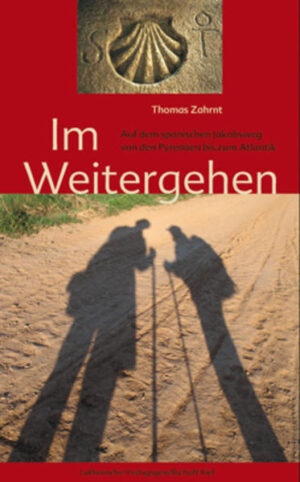 Neugier und Offenheit sind die wichtigsten Voraussetzungen, um den Jakobsweg zu gehen. Thomas Zahrnt pilgerte den gesamten spanischen Teil gemeinsam mit seiner Frau. Daraus entstand diese illustrierte Dokumentation, deren Titel das Motto ihres gemeinsamen, manchmal beschwerlichen Weges wiedergibt: "Wir gehen weiter." Während des neunwöchigen Pilgerweges von den Pyrenäen über Santiago de Compostela bis zum Atlantik hat der Autor "Im Weitergehen" mehr als 500 Seiten Tagebuch geführt und viel fotografiert. In Wort und Bild hat er Gefühle, Begegnungen sowie Ereignisse authentisch und originell zusammengefasst. Später hinzugefügt wurden geschichtliche, kulturelle und allgemeine Informationen zum "Camino" als Ergänzungen zu Orten, Bauwerken oder der Landschaft. Schließlich steht am Ende eines jeden Abschnitts der "Gedanke des Tages": als geistlicher Abschluss des jeweiligen Pilgerweges. Daran nehmen die Leser Anteil. So wird die Lektüre dieses Buches zum ebenso unterhaltsamen wie spirituellen Erlebnis.