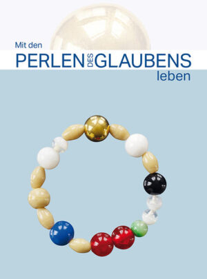 Mit den Perlen des Glaubens hast du ein "Übungsgerät für die Seele" in der Hand. Mit ihnen kannst du das "geistliche Training" aufnehmen. Gönne dir mit den Perlen eine tägliche Aus-Zeit der Ruhe und Besinnung. Übe das Innehalten und die Stille. Nimm dir Zeit, dich auf dich selbst zu besinnen, im Gebet oder im Schweigen. In der mystischen Tradition der Kirchen wird dies "Einkehr" genannt. Damit ist nicht Realitätsflucht gemeint, sondern Konzentration: Mit den Perlen findest du zu dir selbst, zu anderen Menschen, zu Gott. Das Band mit den Perlen in unterschiedlicher Größe, Form und Farbe ist ein Bild für den Lebensweg. Vielleicht kann es auch zu einem Bild für deinen eigenen Weg werden. Mit den Perlen des Glaubens hast du ein "Übungsgerät für die Seele" in der Hand. Mit ihnen kannst due das "geistlich Training" aufnehmen. Gönne dir mit den Perlen eine tägliche Aus-Zeit der Ruhe und Besinnung. Übe das Innehalten und die Stille. Nimm dir Zeit, dich auf dich selbst zu besinnen, im Gebet oder im Schweigen. In der mystischen Tradition der Kirchen wird dies "Einkehr" genannt. Damit ist nicht Realitätsflucht gemeint, sondern Konzentration: Mit den Perlen findest du zu dir selbst, zu anderen Menschen, zu Gott. Das Band mit den Perlen in unterschiedlicher Größe, Form und Farbe ist ein Bild für den Lebensweg. Vielleicht kann es auch zu einem Bild für deinen eigenen Weg werden.