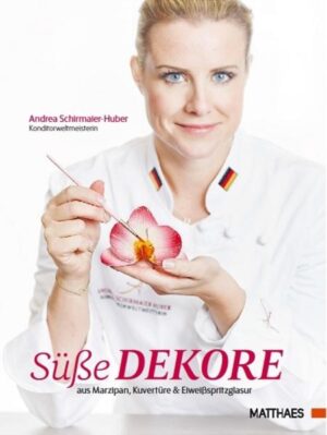 Was ist ein Kuchen oder ein Petit Four ohne eine wunderschöne Verzierung? Konditorenweltmeisterin Andrea Schirmaier-Huber zeigt in diesem Buch die ganze Bandbreite wunderschöner Dekore für alle Arten von gebackenen Leckereien. Von Schokolade über Marzipan und Eiweißspritzglasur, bis hin zu besonderen Techniken wie Stencil-Technik und geföhnte Dekore. Anhand zahlreicher Step-by-step-Bilder wird die Herstellung von Marzipanblumen und Tortenrändern anschaulich erläutert. Von der einfachen Rose bis hin zu zur komplexen Marzipanfigur deckt dieses Buch das ganze Spektrum der süßen Handwerkskunst ab. Lassen Sie sich von diesen liebevollen Dekorideen inspirieren und machen Sie aus einem einfachen Kuchen ein kleines Kunstwerk.