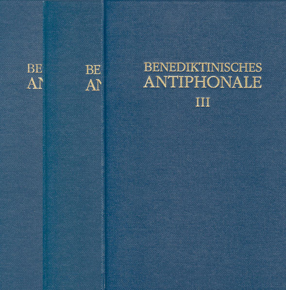 Das Gebetbuch der Benediktiner Viele Menschen schließen sich dem Gebet der Benediktiner an. Sie beten auch zu Hause gerne abends die Vesper oder das Nachtgebet, die Komplet. In den immer gleichen Psalmen kommt ihr Herz zur Ruhe. Sie spüren die Kraft der alten Gebete. Das Benediktinische Antiphonale ist in jahrelanger Arbeit von Benediktinermönchen aus Deutschland, Österreich und der Schweiz entstanden, die dafür die Bibeltexte (Psalmen und Cantica) ausgehend von den hebräischen Originaltexten auch im Hinblick auf die Singbarkeit der Texte im Stundengebet neu übersetzten. Aus den drei Bänden des Benediktinischen Antiphonale singen die Münsterschwarzacher Mönche und viele anderen Benediktiner heute täglich zu ihren Gebetszeiten. Das Komplettpaket enthält die drei Bände des Benediktinisches Antiphonale: Band I für die morgendlichen Gebetszeiten Vigil und Laudes, Band II für die Mittagshore, Band III für die abendlichen Gebetszeiten (Vesper und Komplet). Die Textausgaben der Psalmen und der Cantica aus dem Benediktinischen Antiphonale sind als Münsterschwarzacher Psalter bzw. Münsterschwarzacher Cantica erhältlich.