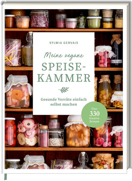 100 % vegan, 100 % selbst gemacht - das ultimative Standardwerk zur veganen Vorratshaltung! Die Fermentations- und Wildkräuterexpertin Syl Gervais inspiriert auf ihrem Blog zu einem nachhaltigen und grünen Lebensstil. In diesem umfassenden Buch präsentiert sie einfache Techniken und Tricks, um wertvolle Lebensmittel ganz ohne künstliche Zusätze selbst herzustellen und haltbar zu machen. Auch Einsteiger*innen gelingt es damit, würziges Fermentgemüse, cremigen Ricotta, bunte Pasta oder veganes Fudge aus dem zu zaubern, was die Pflanzenwelt bietet. Das schmeckt nicht nur superlecker, sondern ist zudem noch richtig gesund. Das besondere Extra: 20 einfache Alltagsrezepte zur Weiterverarbeitung der Speisekammerschätze - von bunter Buddhabowl über Piroggen bis Rhabarber-Pudding. So wird die Speisekammer zur Schatzkammer!