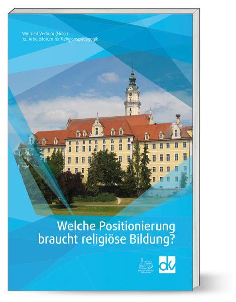 Welche zentrale Bedeutung hat Positionierung für einen erfolgreichen Unterricht, insbesondere für den Religionsunterricht? Welches Spektrum an Positionierungsmöglichkeiten gibt es über die verbale Äußerung hinaus, und unterscheidet sich an der Frage der Positionierung der Lehrperson der bekenntnisorientierte vom religionskundlichen Unterricht? Wie verhält sich Positionierung zur Korrelationsdidaktik, und was verbirgt sich hinter der Metapher des Nahebringens? Inwieweit können kirchliche Angebote die Positionierungsfähigkeit und -bereitschaft von Religionslehrerinnen und -lehrern unterstützen? Diesen und vielen weiteren Fragen widmete sich das 12. Arbeitsforum für Religionspädagogik. Die Annäherungen an das Thema aus den verschiedensten Blickwinkeln sind relevant für alle, die sich in Theorie und Praxis mit einem zeitgemäßen Religionsunterricht beschäftigen. Diese Dokumentation der Tagung enthält die Hauptvorträge und die Impulsvorträge der Workshops, um diese einem breiten Publikum zur Verfügung zu stellen.