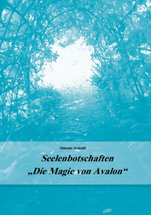 Simone Arnold: Die Liebe zum Schreiben entstand allerdings erst im Jahr 2012. Sie entschied sich nach einer Krebserkrankung, das Erlebte festzuhalten und veröffentlichte im März 2013 unter dem Namen "Von der Depression zur Meditation" ein Portrait im Brustkrebsmagazin MammaMia. Es folgten darauf drei Gedichtbände, die aber nicht verlegt wurden. Alle Gedichtbände entstanden in Meditation. Auch dieses Werk wurde in Meditation gechannelt. Nach einer spirituellen Reise nach Glastonbury ließ sie die wunderbare mystische Energie Avalons nicht mehr los, so dass sie sich entschloss, die Seelenbotschaften der Insel in einem Buch zusammenzutragen. Ihre persönliche bitschaft lautet: "Lass dich von der Magie Avalons verzaubern."