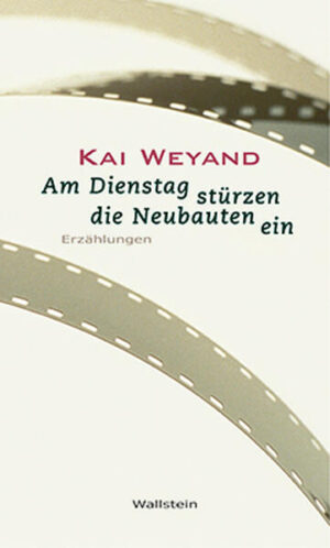 Kai Weyands Erzählungen führen mitten hinein ins Leben, das merkwürdigerweise wie ein Film wirkt. Oder umgekehrt. Kai Weyands Helden sind schräge Vögel, denen fast in jeder Lebenslage irgendein Film einfällt, in dem sie Muster für ihre eigene Situation entdecken, natürlich mit einer Heldenrolle für sich selbst. Der Gesichtsausdruck wird zum Beispiel souverän auf »Mach dir um mich keine Sorgen, Kleines!« getrimmt, aber das Vertrackte ist: Das Gegenüber kennt all diese Drehbücher und die Rollenverteilungen auch, und mitunter wechselt es mit der Antwort gar in eine andere Produktion, so daß man nie ganz sicher sein kann, ob etwas so gemeint ist, wie es gesagt wird. Ohnehin kaschieren die Zitate und Anspielungen ja nur, daß es gewaltige Bruchstellen gibt, in denen hemmungslos romantische Sehnsüchte sichtbar werden, gerade wenn Krisen in den Liebesgeschichten nicht mehr einfach durch Mißverständnisse erklärbar sind. Der Autor inszeniert dieses Auseinanderklaffen zwischen der weniger großartigen Wirklichkeit und den schillernden Bildern von ihr mit Tempo und Komik. Zwischen Schweigen und Gerede bringt er seine Handlungen voran und macht aus langweiligen Dienstagen schicksalsträchtige Daten.